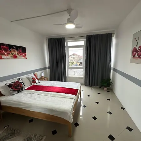 Orhideja Za 4 Osobe アパート *